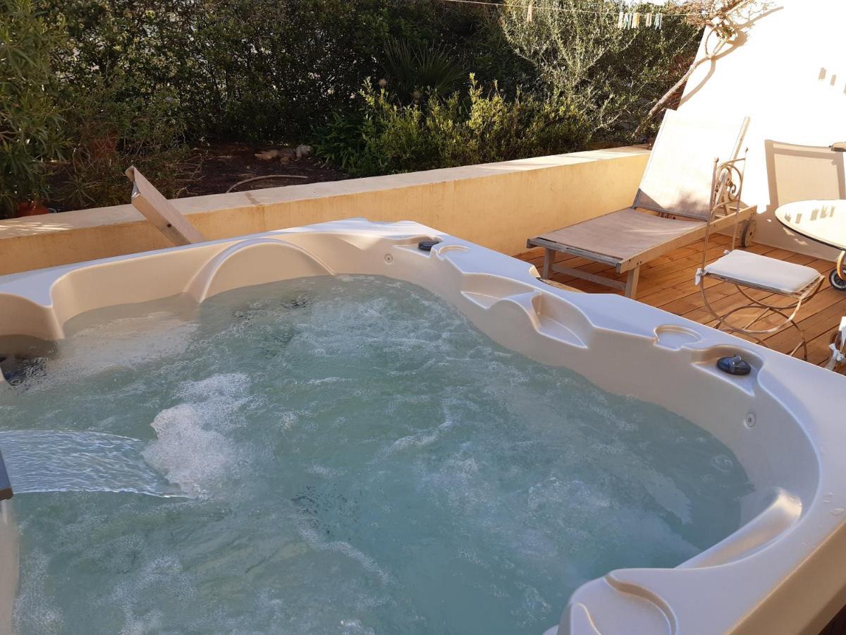 T2 Renove 100M Plage Avec Spa Privatif Entre Calvi Et Ile Rousse Lumio Kültér fotó